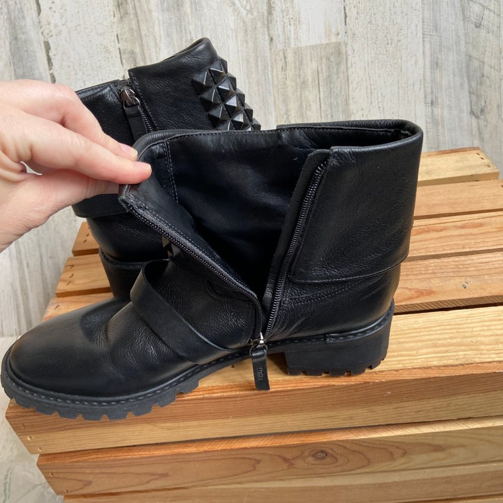 SALE! SCHUTZ Women's Size 9.5 Studded Leather Boots Side Zipper Entry EU Size 41 - Picture 9 of 11